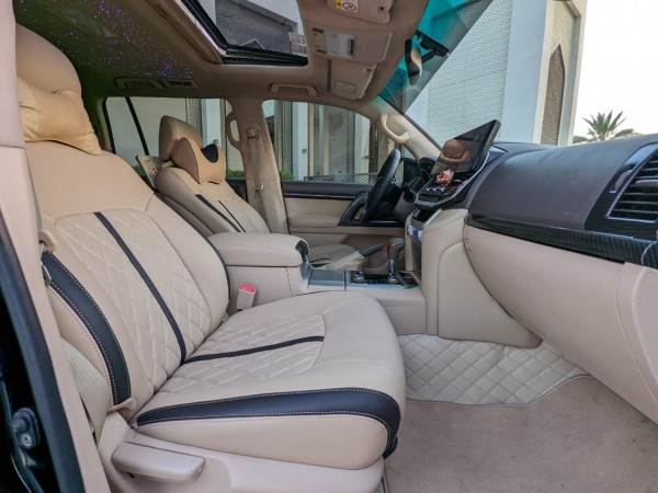 Toyota Land Cruiser 2015/ Black LHD Petrol AT SUV 4WD view 2