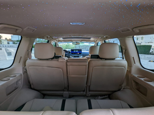 Toyota Land Cruiser 2015/ Black LHD Petrol AT SUV 4WD view 16