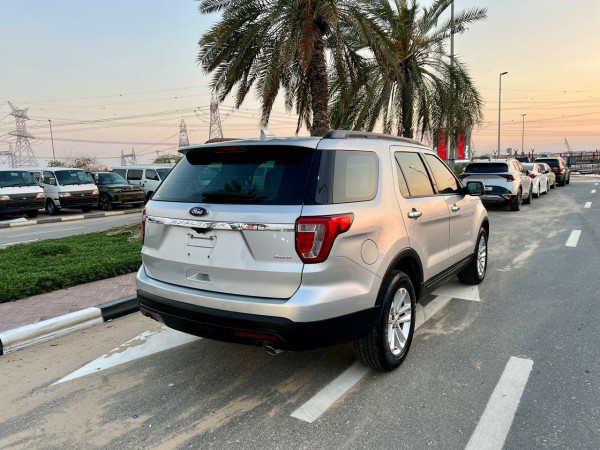 Ford Explorer 2017/ Silver LHD Petrol AT SUV 4WD view 2