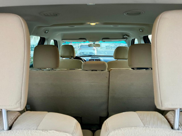 Ford Explorer 2017/ Silver LHD Petrol AT SUV 4WD view 6