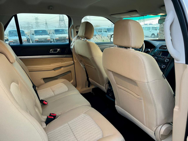 Ford Explorer 2017/ Silver LHD Petrol AT SUV 4WD view 9