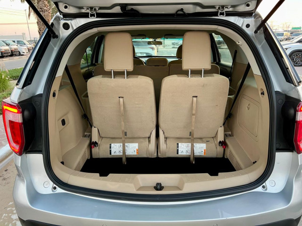 Ford Explorer 2017/ Silver LHD Petrol AT SUV 4WD view 10