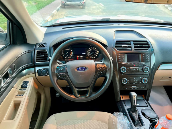 Ford Explorer 2017/ Silver LHD Petrol AT SUV 4WD view 11