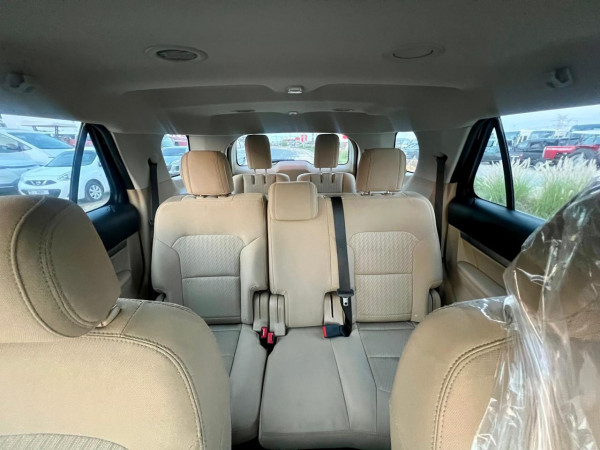 Ford Explorer 2017/ Silver LHD Petrol AT SUV 4WD view 15