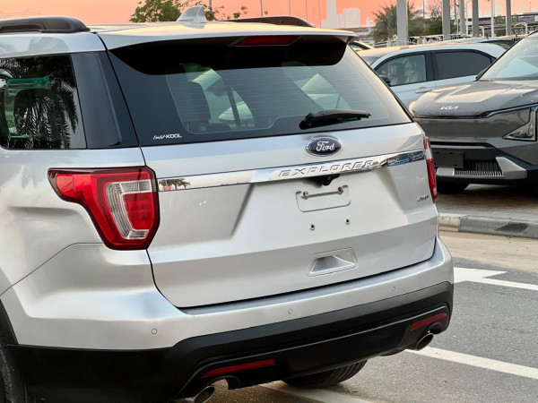 Ford Explorer 2017/ Silver LHD Petrol AT SUV 4WD view 21