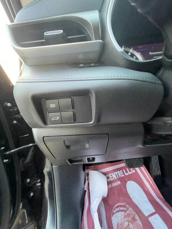 Toyota Highlander 2021/ Black LHD Petrol AT SUV 4WD view 8