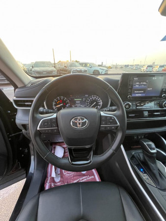 Toyota Highlander 2021/ Black LHD Petrol AT SUV 4WD view 9
