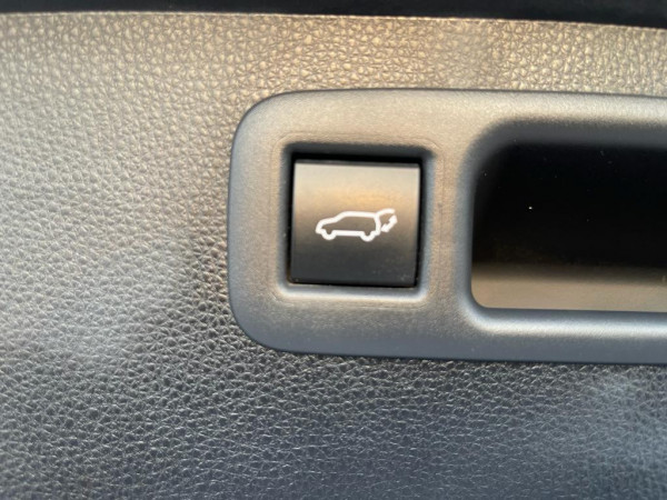 Toyota Highlander 2021/ Black LHD Petrol AT SUV 4WD view 14