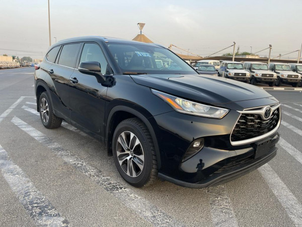 Toyota Highlander 2021/ Black LHD Petrol AT SUV 4WD view 18