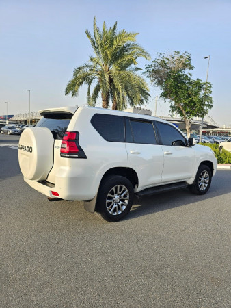 Toyota LAND CRUISER PRADO 2019  White LHD Petrol AT SUV 4WD view 9