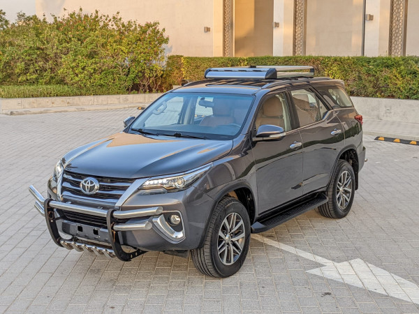 Toyota Fortuner 2017/ Grey LHD Petrol AT SUV 4WD
