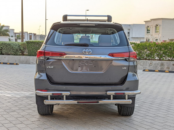 Toyota Fortuner 2017/ Grey LHD Petrol AT SUV 4WD view 14