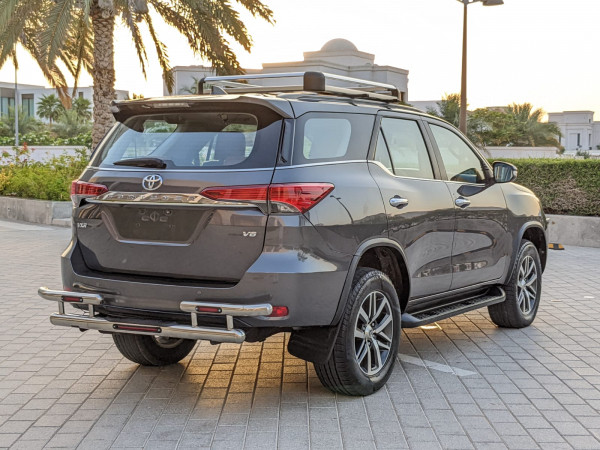 Toyota Fortuner 2017/ Grey LHD Petrol AT SUV 4WD view 16