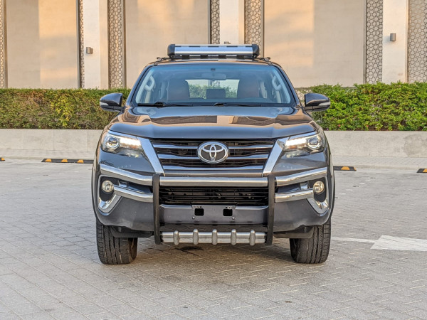 Toyota Fortuner 2017/ Grey LHD Petrol AT SUV 4WD view 17