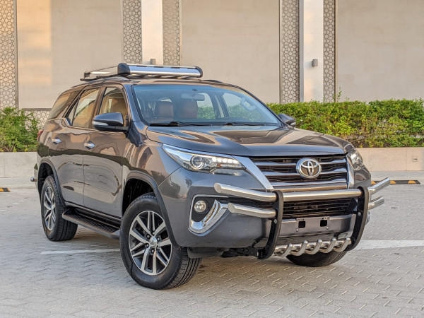 Toyota Fortuner 2017/ Grey LHD Petrol AT SUV 4WD view 20
