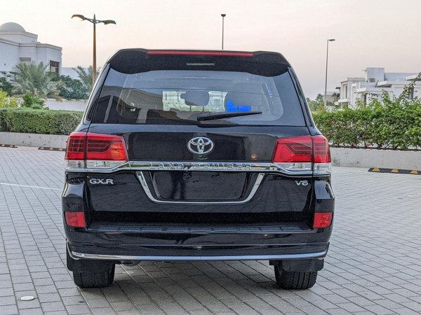 Toyota Land Cruiser 2016/ Black LHD Petrol AT SUV 4WD view 10