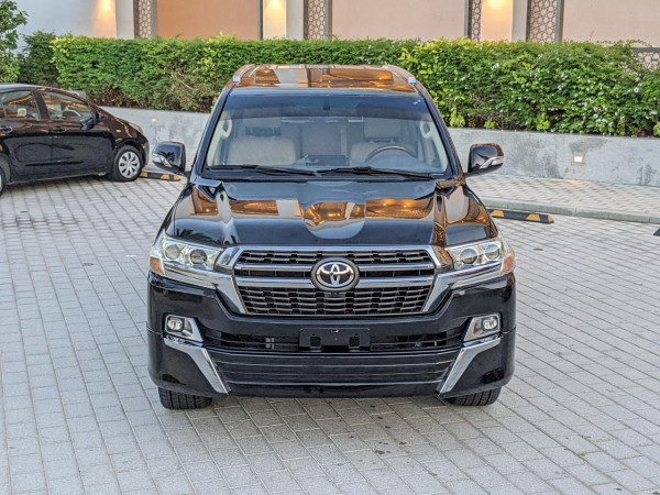 Toyota Land Cruiser 2016/ Black LHD Petrol AT SUV 4WD view 14