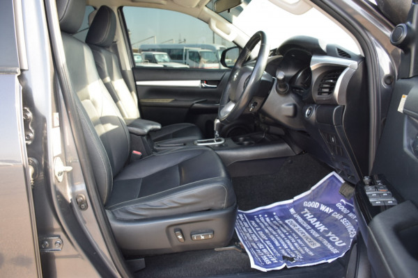 Toyota Hilux 2017/ Grey RHD Diesel AT Pickup 4WD view 4