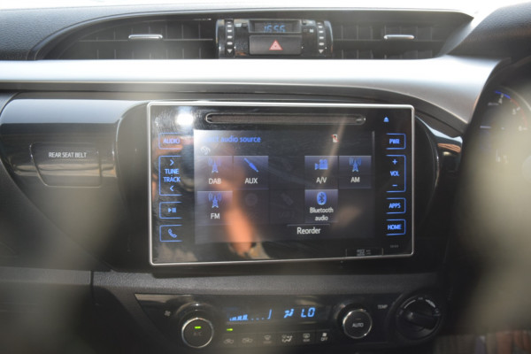 Toyota Hilux 2017/ Grey RHD Diesel AT Pickup 4WD view 13