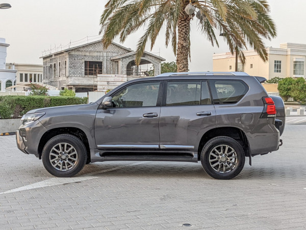 Toyota LAND CRUISER PRADO 2016/ Grey LHD Petrol AT SUV 4WD view 18