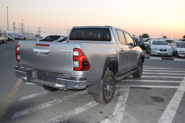 Toyota Hilux 2020/ Silver RHD Diesel AT Pickup 4WD view 8