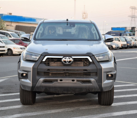 Toyota Hilux 2020/ Silver RHD Diesel AT Pickup 4WD view 9
