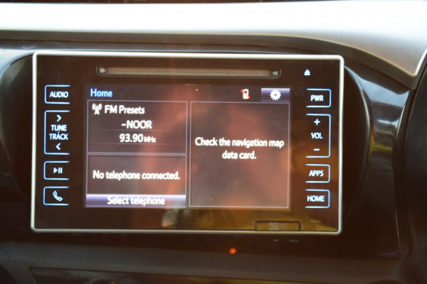 Toyota Hilux 2020/ Silver RHD Diesel AT Pickup 4WD view 15