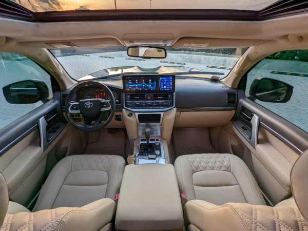 Toyota Land Cruiser 2014/ Black LHD Petrol AT SUV 4WD view 8