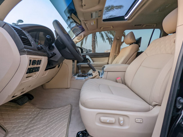 Toyota Land Cruiser 2014/ Black LHD Petrol AT SUV 4WD view 9