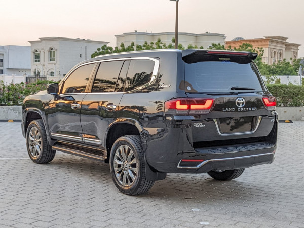 Toyota Land Cruiser 2014/ Black LHD Petrol AT SUV 4WD view 12