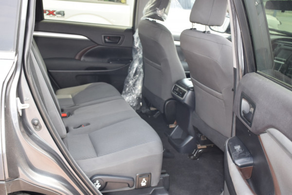 Toyota Kluger 2016/ Grey RHD Petrol AT SUV 2WD view 9