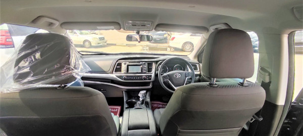 Toyota Kluger 2016/ Grey RHD Petrol AT SUV 2WD view 19