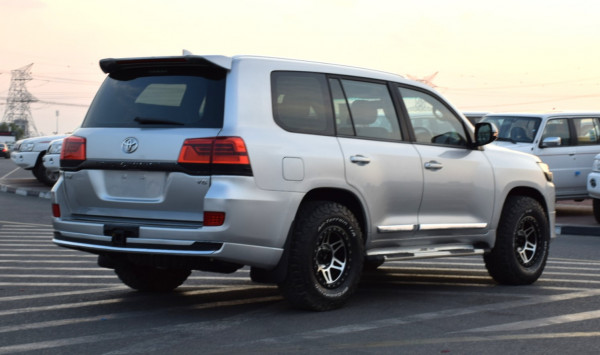 Toyota Land Cruiser 2016  Silver RHD Diesel AT SUV 4WD