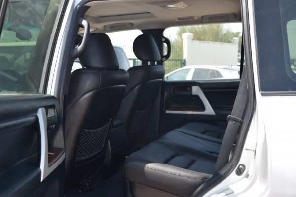 Toyota Land Cruiser 2016  Silver RHD Diesel AT SUV 4WD view 5