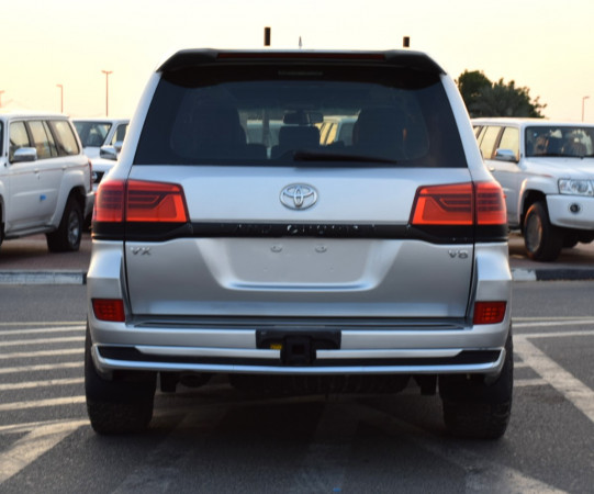 Toyota Land Cruiser 2016  Silver RHD Diesel AT SUV 4WD view 14