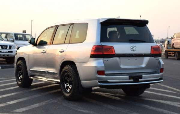 Toyota Land Cruiser 2016  Silver RHD Diesel AT SUV 4WD view 15