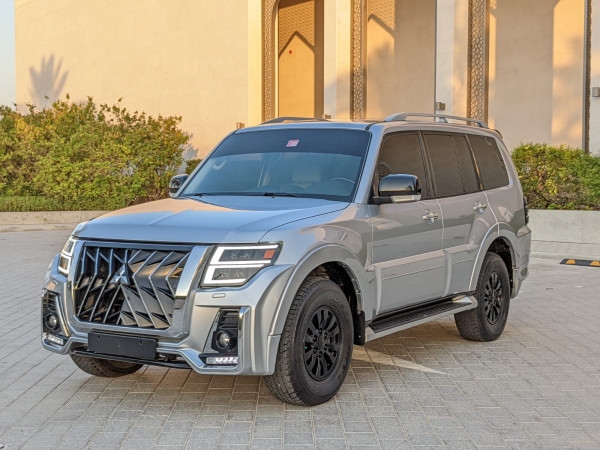 Mitsubishi Pajero 2013/ Silver LHD Petrol AT SUV 4WD