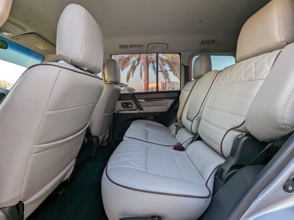 Mitsubishi Pajero 2013/ Silver LHD Petrol AT SUV 4WD view 3