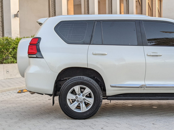 Toyota LAND CRUISER PRADO 2022/ White LHD Petrol AT SUV 4WD view 17