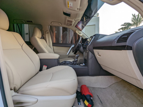 Toyota LAND CRUISER PRADO 2022/ White LHD Petrol AT SUV 4WD view 18