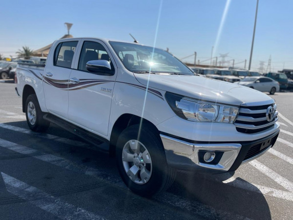 Toyota Hilux 2019  White LHD Diesel AT Pickup 4WD view 5
