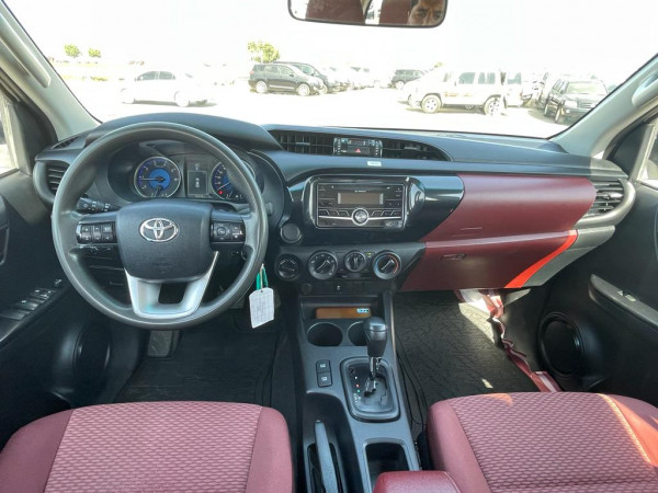 Toyota Hilux 2019  White LHD Diesel AT Pickup 4WD view 10