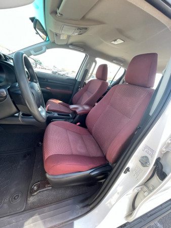 Toyota Hilux 2019  White LHD Diesel AT Pickup 4WD view 11