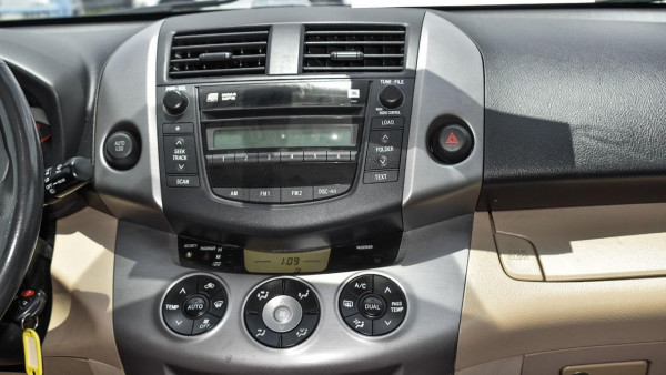 Toyota RAV 4 2007  Gold LHD Petrol AT SUV 2WD view 2