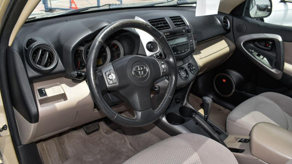 Toyota RAV 4 2007  Gold LHD Petrol AT SUV 2WD view 5