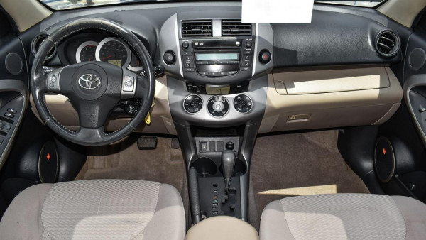 Toyota RAV 4 2007  Gold LHD Petrol AT SUV 2WD view 8
