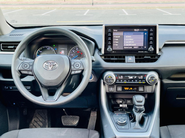 Toyota RAV 4 2019/ Silver LHD Hybrid AT SUV Crossover 2WD view 3