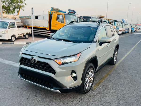 Toyota RAV 4 2020/ Green LHD Petrol AT SUV Crossover 2WD view 5