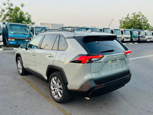 Toyota RAV 4 2020/ Green LHD Petrol AT SUV Crossover 2WD view 6