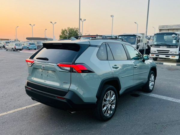 Toyota RAV 4 2020/ Green LHD Petrol AT SUV Crossover 2WD view 7